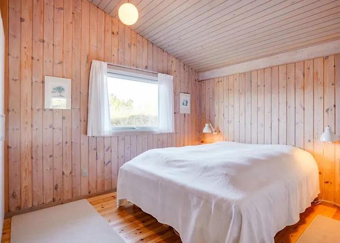 Neja - 400m From The Sea By Interhome